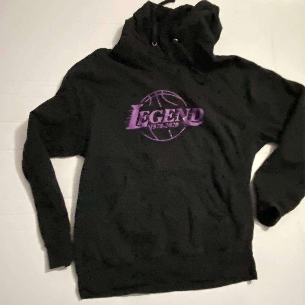 Black Hoodie with Kobe Bryant Legend Graphic purple redwood L